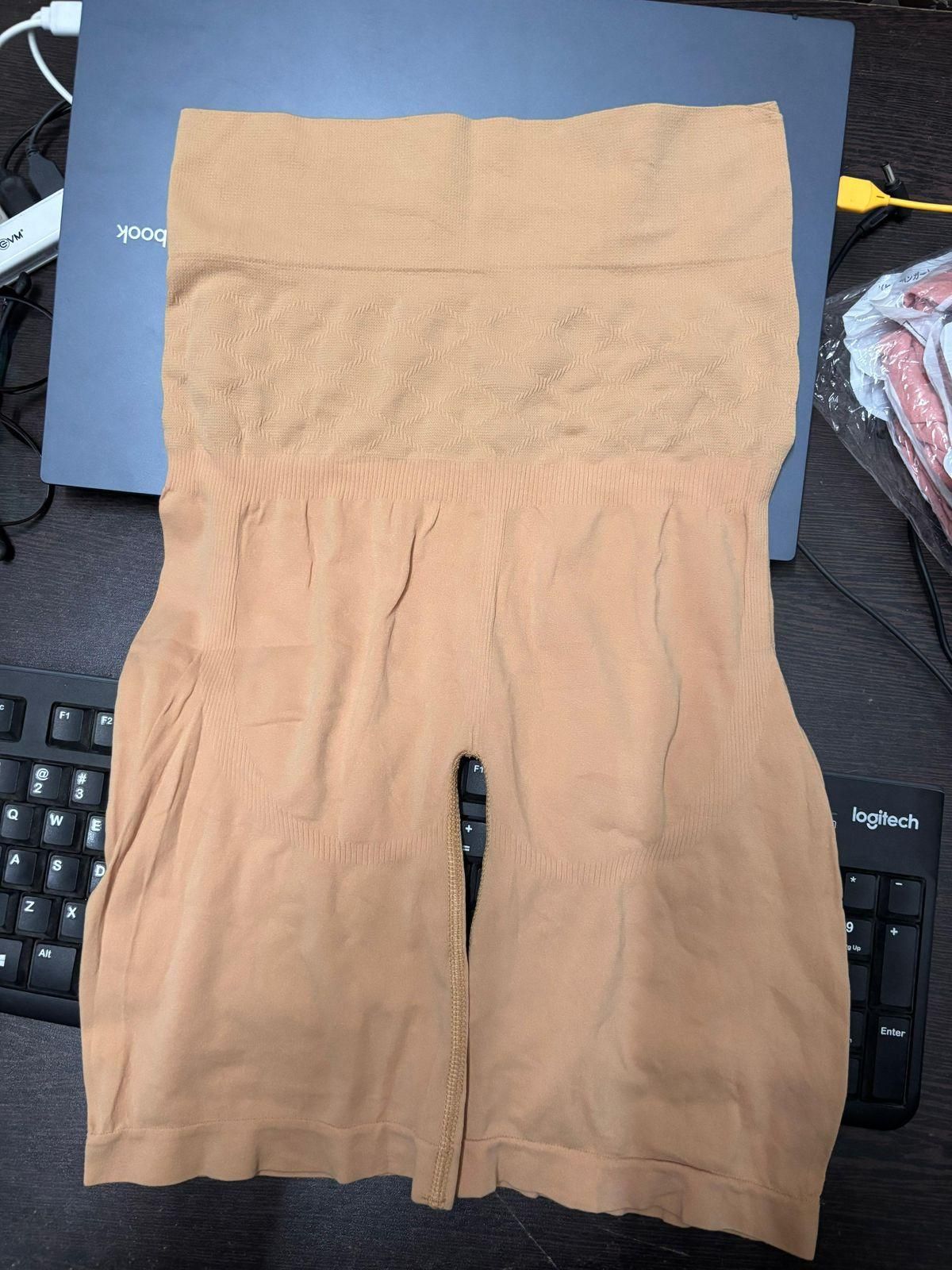 Quick Slim Shape Wear, Back